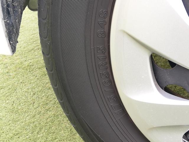 アクア S プリクラッシュセーフティー/車線逸脱警報/LDA/VSC/スマートキー/LEDヘッドライト/フロントスポイラー/純正ナビ/地デジ/ETC(72枚目)