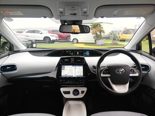 プリウス Ａ　プリクラッシュセーフティー／ＢＳＭ／ＬＤＡ／レーンキープアシスト／クルーズコントロール／バックカメラ／フロントビューカメラ／ＨＵＤ／オートハイビーム／パーキングアシスト（6枚目）