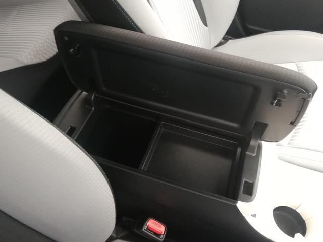 プリウス Ａ　プリクラッシュセーフティー／ＢＳＭ／ＬＤＡ／レーンキープアシスト／クルーズコントロール／バックカメラ／フロントビューカメラ／ＨＵＤ／オートハイビーム／パーキングアシスト（36枚目）