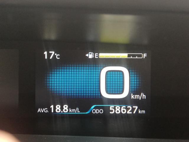 プリウス Ａ　プリクラッシュセーフティー／ＢＳＭ／ＬＤＡ／レーンキープアシスト／クルーズコントロール／バックカメラ／フロントビューカメラ／ＨＵＤ／オートハイビーム／パーキングアシスト（42枚目）