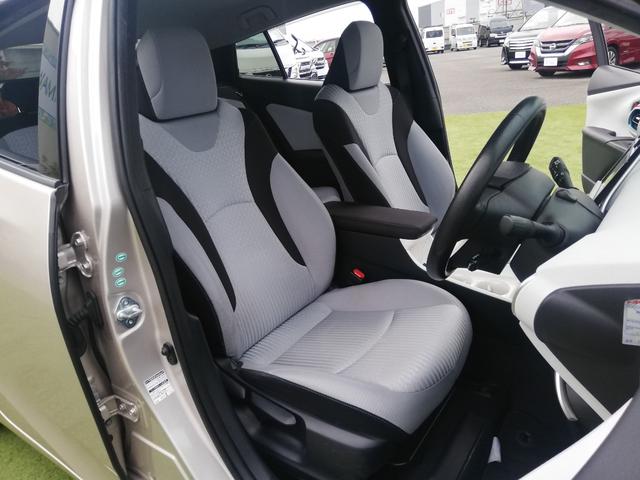 プリウス Ａ　プリクラッシュセーフティー／ＢＳＭ／ＬＤＡ／レーンキープアシスト／クルーズコントロール／バックカメラ／フロントビューカメラ／ＨＵＤ／オートハイビーム／パーキングアシスト（51枚目）