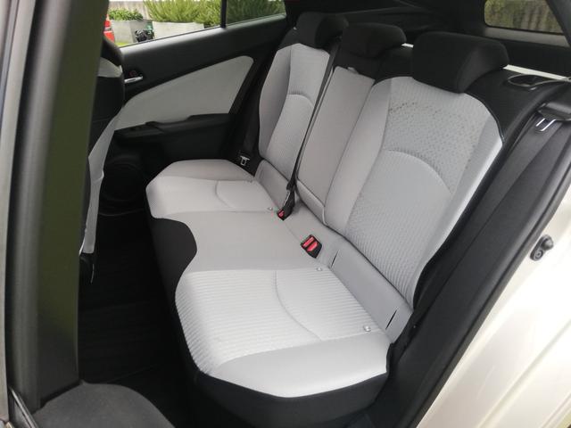 プリウス Ａ　プリクラッシュセーフティー／ＢＳＭ／ＬＤＡ／レーンキープアシスト／クルーズコントロール／バックカメラ／フロントビューカメラ／ＨＵＤ／オートハイビーム／パーキングアシスト（59枚目）