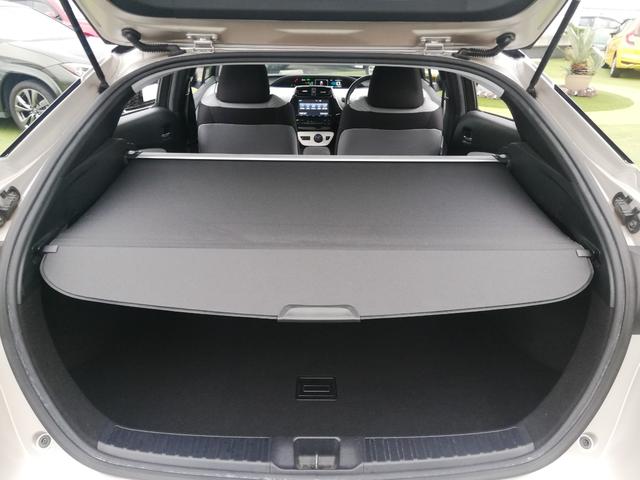 プリウス Ａ　プリクラッシュセーフティー／ＢＳＭ／ＬＤＡ／レーンキープアシスト／クルーズコントロール／バックカメラ／フロントビューカメラ／ＨＵＤ／オートハイビーム／パーキングアシスト（65枚目）