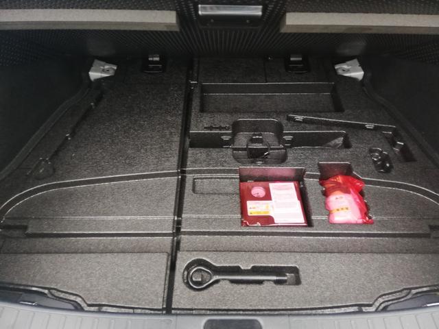 プリウス Ａ　プリクラッシュセーフティー／ＢＳＭ／ＬＤＡ／レーンキープアシスト／クルーズコントロール／バックカメラ／フロントビューカメラ／ＨＵＤ／オートハイビーム／パーキングアシスト（69枚目）