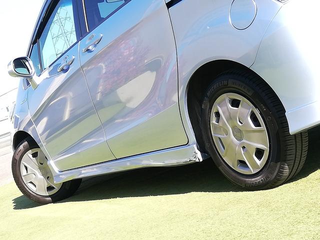 フリードハイブリッド ジャストセレクション　電動スライド／純正ナビ／純正リアモニター／バックカメラ／ＨＩＤヘッドライト／ホンダスマートキーシステム／買取車／オートライト／禁煙車（15枚目）