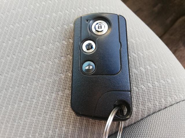 フリードハイブリッド ジャストセレクション　電動スライド／純正ナビ／純正リアモニター／バックカメラ／ＨＩＤヘッドライト／ホンダスマートキーシステム／買取車／オートライト／禁煙車（47枚目）