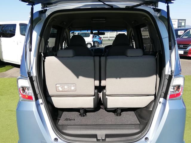 フリードハイブリッド ジャストセレクション　電動スライド／純正ナビ／純正リアモニター／バックカメラ／ＨＩＤヘッドライト／ホンダスマートキーシステム／買取車／オートライト／禁煙車（69枚目）