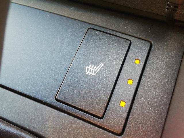 ＩＳ ＩＳ３００ｈ　ハーフレザーシート／ＰＣＳ／ＢＳＭ／メーカー純正ナビ／ＴＶ／バックモニター／ＥＴＣ／レーダークルーズコントロール／ＬＥＤヘッドライト（15枚目）