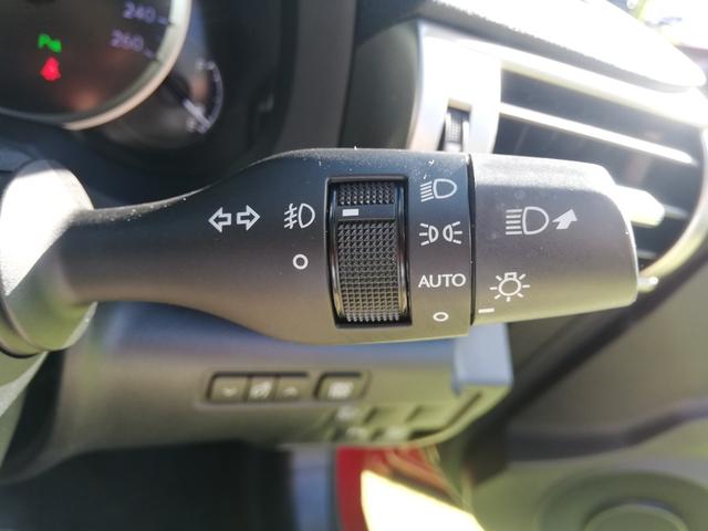 ＩＳ ＩＳ３００ｈ　ハーフレザーシート／ＰＣＳ／ＢＳＭ／メーカー純正ナビ／ＴＶ／バックモニター／ＥＴＣ／レーダークルーズコントロール／ＬＥＤヘッドライト（35枚目）