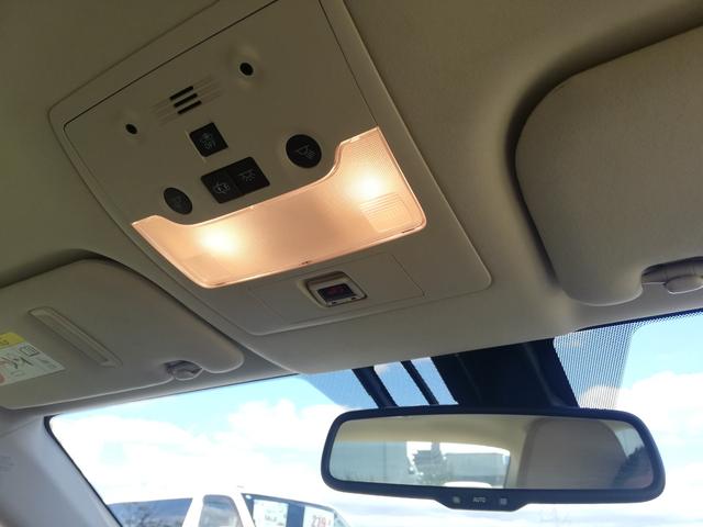 ＩＳ ＩＳ３００ｈ　ハーフレザーシート／ＰＣＳ／ＢＳＭ／メーカー純正ナビ／ＴＶ／バックモニター／ＥＴＣ／レーダークルーズコントロール／ＬＥＤヘッドライト（49枚目）