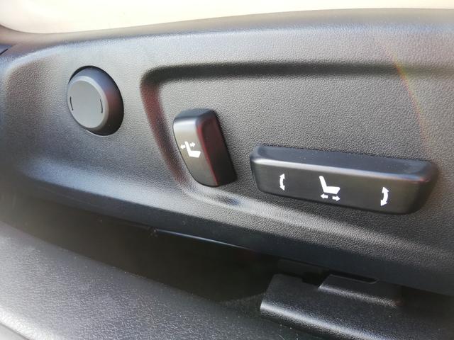 ＩＳ ＩＳ３００ｈ　ハーフレザーシート／ＰＣＳ／ＢＳＭ／メーカー純正ナビ／ＴＶ／バックモニター／ＥＴＣ／レーダークルーズコントロール／ＬＥＤヘッドライト（52枚目）