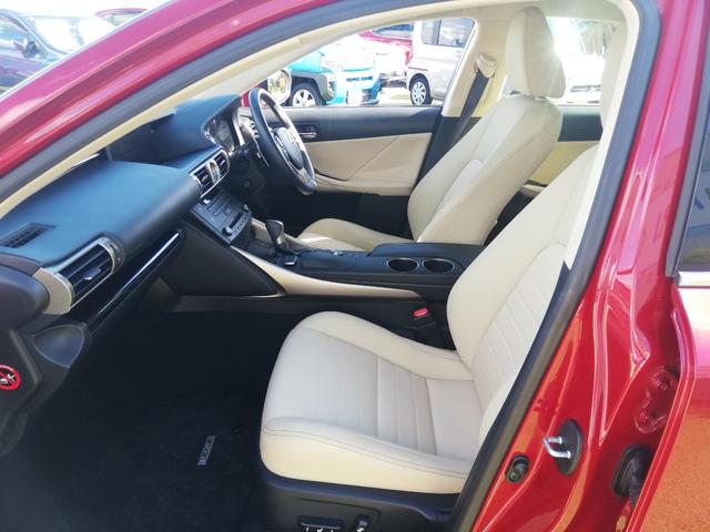 ＩＳ ＩＳ３００ｈ　ハーフレザーシート／ＰＣＳ／ＢＳＭ／メーカー純正ナビ／ＴＶ／バックモニター／ＥＴＣ／レーダークルーズコントロール／ＬＥＤヘッドライト（59枚目）