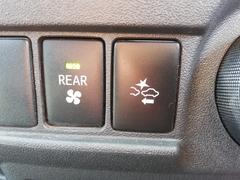 �ڥܥǥ��۳������������ʾ��֤Ȥʤ�ޤ������������Ϥ�ô�������åդ���ǧ�򤵤���ĺ���ޤ��ΤǤ��¿���������������˥��饹�ϥܥǥ������ƥ��󥰤λܹ����ǽ�Ǥ����� 5