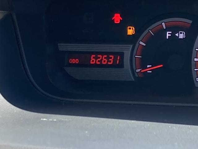 ヴォクシー ＺＳ　煌ＩＩ　両側パワースライドドア・ＨＩＤヘッドライト・社外ナビ・バックモニター・ビルトインＥＴＣ・革巻きステアリング・パドルシフト・２列目マルチ回転キャプテンシート・プッシュスタート・スマートキー・オートライト（35枚目）