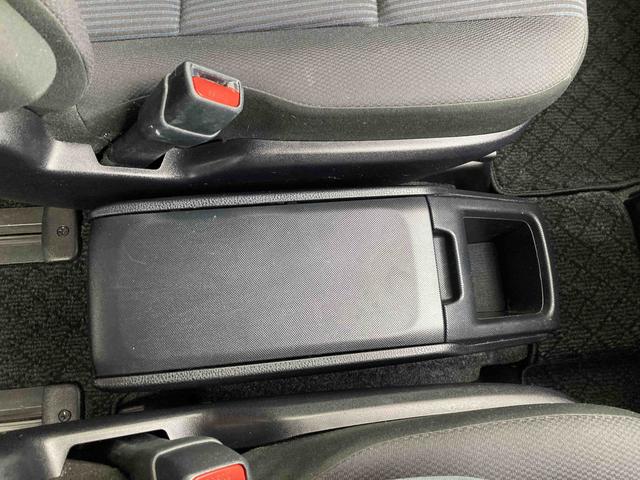 ノア ハイブリッドX 純正9インチナビ・純正フリップダウンモニター・セーフティセンス・両側パワースライドドア・インテリジェントクリアランスソナー・クルーズコントロール・LEDヘッドライト・2列目キャプテンシートプッシュスタ(41枚目)