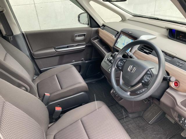 フリード G・ホンダセンシング 純正9インチナビ・両側パワースライドドア・アダプティブクルーズコントロール・LEDヘッドライト・ホンダセンシング・リアワイドカメラ・ビルトインETC・プッシュスタート・ステアリングスイッチ・オートライ(18枚目)