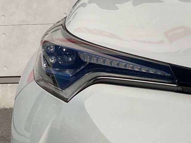 C-HR G スポーティスタイル・純正9インチナビ・セーフティセンス・ブラインドスポットモニター・クルーズコントロール・LEDヘッドライト・ハーフレザーシート・前席シートヒーター・電動パーキングブレーキ・バックモニ(7枚目)