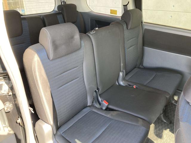 ヴォクシー ZS 煌II 純正ナビ・純正フリップダウンモニター・両側パワースライドドア・HIDヘッドライト・パドルシフト・バックモニター・ビルトインETC・革巻きステアリング・純正16インチアルミホイール・ステアリングスイッチ(19枚目)