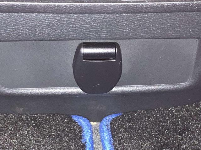 セレナ ｅ－パワー　ハイウェイスターＶ　純正１０インチナビ・プロパイロット・両側パワースライドドア・インテリジェントルームミラー・アラウンドビューモニター・エマージェンシーブレーキ・オプションパートナーコンビシート・電動パーキングブレーキ（45枚目）