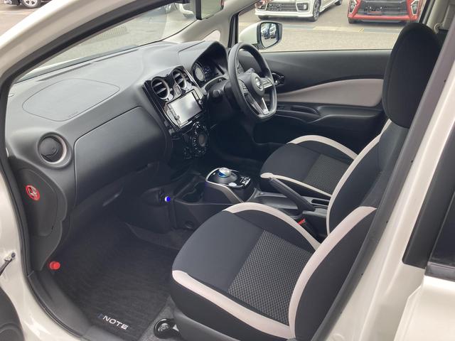 ノート ｅ－パワー　Ｘ　純正ナビ・クルーズコントロール・アラウンドビューモニター・エマージェンシーブレーキ・純正スマートルームミラー・ＬＥＤヘッドライト・前後ソナー・ステアリングスイッチ・ドラレコ前後・ＥＴＣ・オートライト（22枚目）