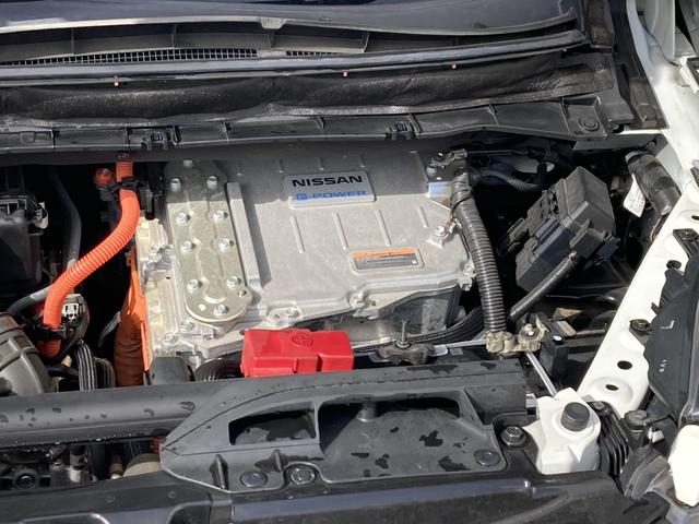 セレナ ｅ－パワー　ハイウェイスターＶ　純正９インチナビ・純正フリップダウンモニター・プロパイロット・両側パワースライド・アラウンドビューモニター・エマージェンシーブレーキ・ステアリングヒーター・前席シートヒーター・電動パーキングブレーキ（53枚目）