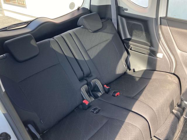 デリカＤ：２ カスタムハイブリッドＭＶ　社外８インチナビ・全方位モニター・ｅアシスト・アダプティブクルーズコントロール・両側パワースライドドア・ＬＥＤヘッドライト・パドルシフト・ＥＴＣ・革巻きステアリング・運転席シートヒーター・ハイビームア（22枚目）