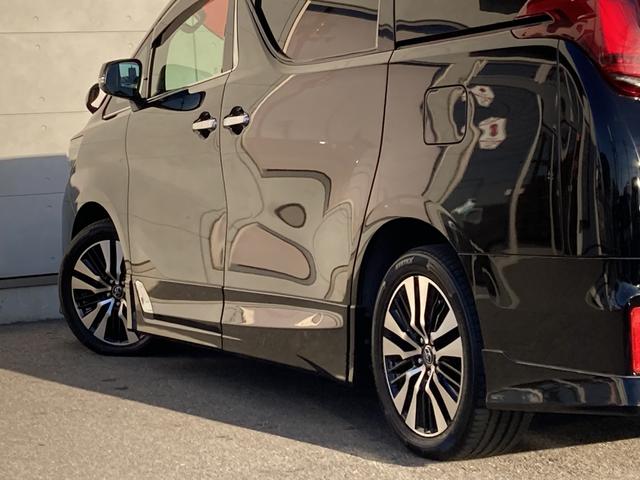 アルファード ２．５Ｓ　Ｃパッケージ　ＴＲＤエアロ・ツインムーンルーフ・３眼ＬＥＤヘットライト・１０インチナビ・１２．１インチフリップダウンモニター・ステアリングヒーター・助手席パワーオットマンシート・２列目エグゼクティブパワーシート・セ（14枚目）