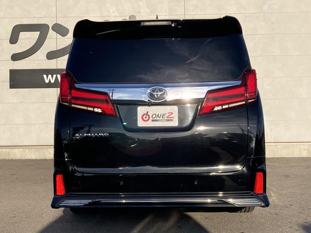 アルファード ２．５Ｓ　Ｃパッケージ　ＴＲＤエアロ・ツインムーンルーフ・３眼ＬＥＤヘットライト・１０インチナビ・１２．１インチフリップダウンモニター・ステアリングヒーター・助手席パワーオットマンシート・２列目エグゼクティブパワーシート・セ（17枚目）