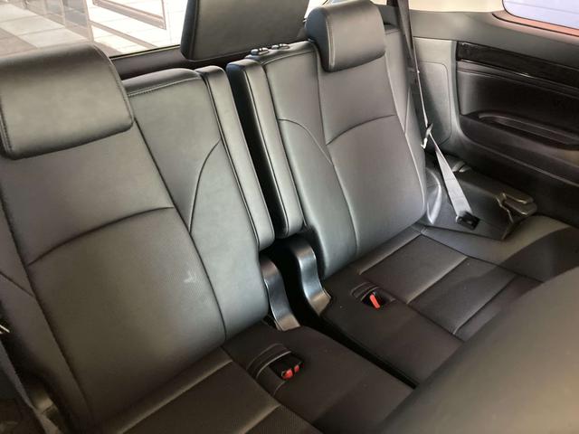 アルファード ２．５Ｓ　Ｃパッケージ　ＴＲＤエアロ・ツインムーンルーフ・３眼ＬＥＤヘットライト・１０インチナビ・１２．１インチフリップダウンモニター・ステアリングヒーター・助手席パワーオットマンシート・２列目エグゼクティブパワーシート・セ（23枚目）