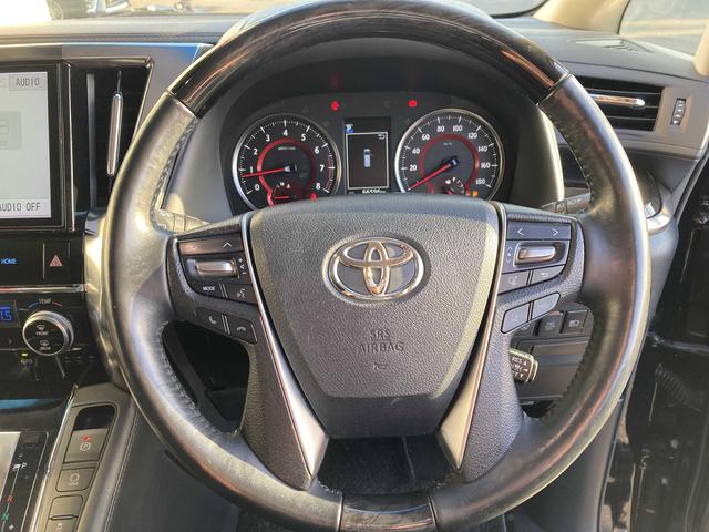 アルファード ２．５Ｓ　Ｃパッケージ　ＴＲＤエアロ・ツインムーンルーフ・３眼ＬＥＤヘットライト・１０インチナビ・１２．１インチフリップダウンモニター・ステアリングヒーター・助手席パワーオットマンシート・２列目エグゼクティブパワーシート・セ（37枚目）