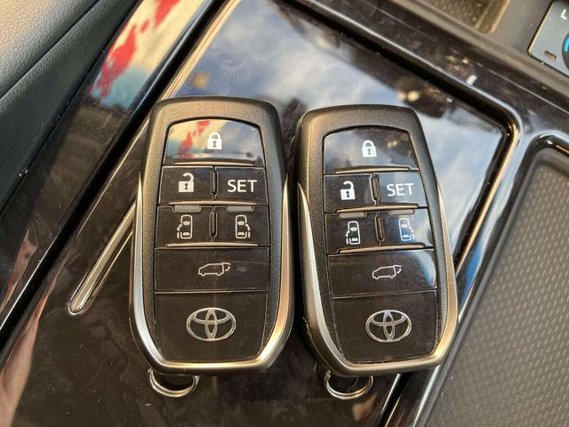 アルファード ２．５Ｓ　Ｃパッケージ　ＴＲＤエアロ・ツインムーンルーフ・３眼ＬＥＤヘットライト・１０インチナビ・１２．１インチフリップダウンモニター・ステアリングヒーター・助手席パワーオットマンシート・２列目エグゼクティブパワーシート・セ（56枚目）