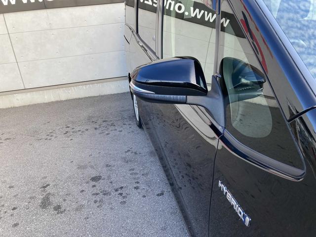 ヴォクシー ハイブリッドＶ　純正９インチナビ・純正フリップダウンモニター・クルーズコントロール・ＬＥＤヘッドライト・両側パワースライドドア・前席シートヒーター・２列目キャプテンシート・リアオートエアコン・バックモニター・スマート（12枚目）