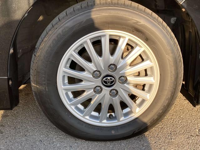 ヴォクシー ハイブリッドＶ　純正９インチナビ・純正フリップダウンモニター・クルーズコントロール・ＬＥＤヘッドライト・両側パワースライドドア・前席シートヒーター・２列目キャプテンシート・リアオートエアコン・バックモニター・スマート（53枚目）