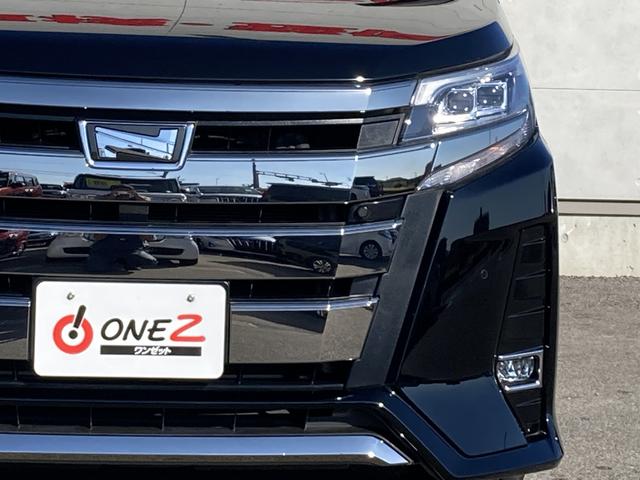 ノア Ｓｉ　ダブルバイビーＩＩＩ　純正９インチナビ・クルーズコントロール・ＬＥＤライト・両側パワースライドドア・ハーフレザーシート・ウッドコンビ革巻きステアリング・セーフティセンス・リアオートエアコン・スマートキー・ドラレコ前後・ＥＴ（6枚目）