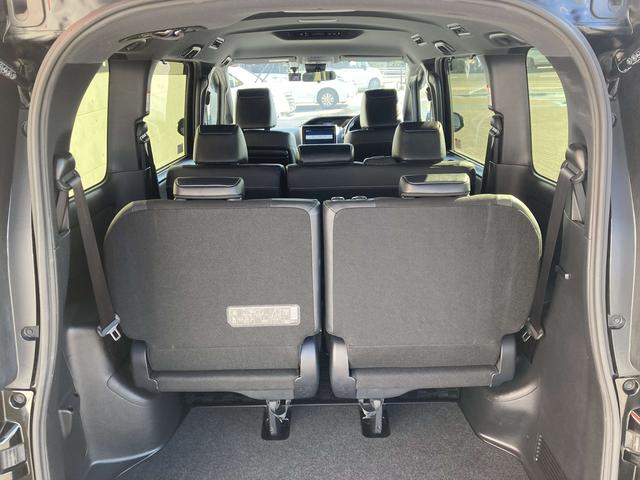 ノア Ｓｉ　ダブルバイビーＩＩＩ　純正９インチナビ・クルーズコントロール・ＬＥＤライト・両側パワースライドドア・ハーフレザーシート・ウッドコンビ革巻きステアリング・セーフティセンス・リアオートエアコン・スマートキー・ドラレコ前後・ＥＴ（29枚目）