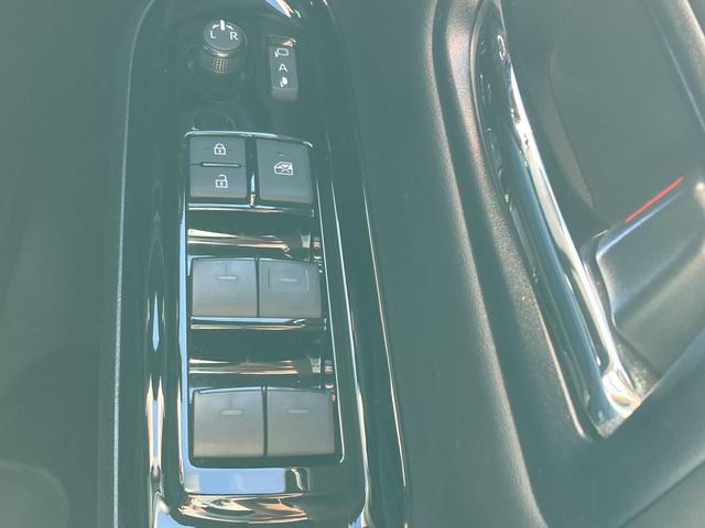 ノア Ｓｉ　ダブルバイビーＩＩＩ　純正９インチナビ・クルーズコントロール・ＬＥＤライト・両側パワースライドドア・ハーフレザーシート・ウッドコンビ革巻きステアリング・セーフティセンス・リアオートエアコン・スマートキー・ドラレコ前後・ＥＴ（42枚目）