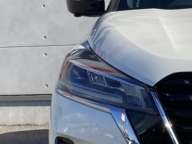 キックス Ｘ　オプション２トーンカラー・純正９インチナビ・プロパイロット・アラウンドビューモニター・エマージェンシーブレーキ・前席シートヒーター・ハンドルヒーター・純正インナーミラー・合皮シート・ドラレコ・ＥＴＣ（7枚目）