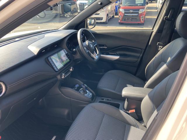 キックス Ｘ　オプション２トーンカラー・純正９インチナビ・プロパイロット・アラウンドビューモニター・エマージェンシーブレーキ・前席シートヒーター・ハンドルヒーター・純正インナーミラー・合皮シート・ドラレコ・ＥＴＣ（24枚目）