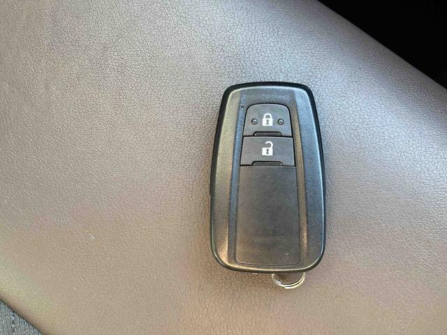 Ｃ－ＨＲ Ｇ　モデリスタエアロ・モデリスタ１９インチアルミ・純正９インチアルミ・レーダークルーズコントロール・前席シートヒーター・セーフティセンス・シーケンシャルターンランプ・電動パーキングブレーキ・ドラレコ前後（50枚目）