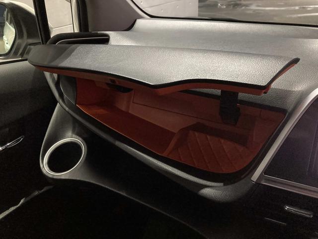 シエンタ Ｇ　純正ナビ・純正１２．１インチフリップダウンモニター・両側パワースライドドア・バックモニター・ビルトインＥＴＣ・セーフティセンス・革巻きステアリング・ステアリングスイッチ・プッシュスタート・スマートキー（44枚目）