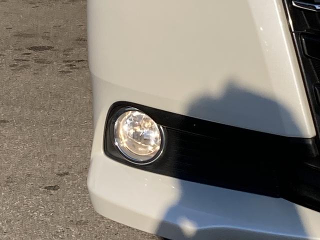 ノア ハイブリッドＧ　純正９インチナビ・１２．１インチフリップダウンモニター・両側パワースライドドア・クルーズコントロール・ＬＥＤヘッドライト・２列目キャプテンシート・セーフティセンス・前席シートヒーター・バックモニター・（8枚目）