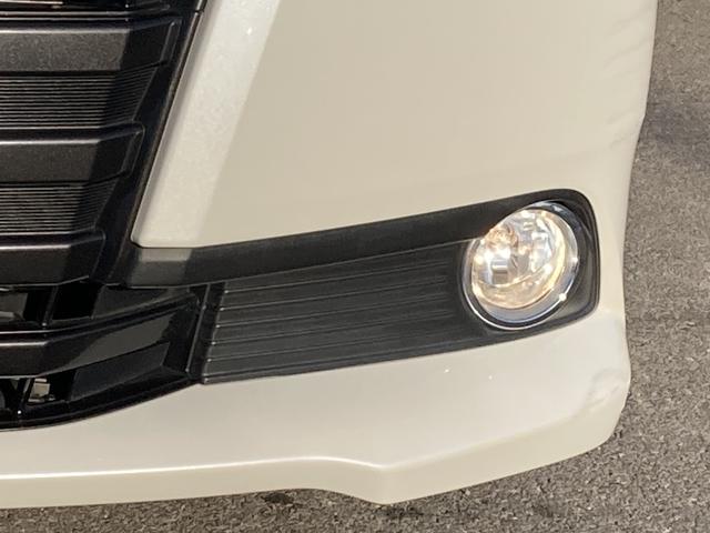 ノア ハイブリッドＧ　純正９インチナビ・１２．１インチフリップダウンモニター・両側パワースライドドア・クルーズコントロール・ＬＥＤヘッドライト・２列目キャプテンシート・セーフティセンス・前席シートヒーター・バックモニター・（10枚目）