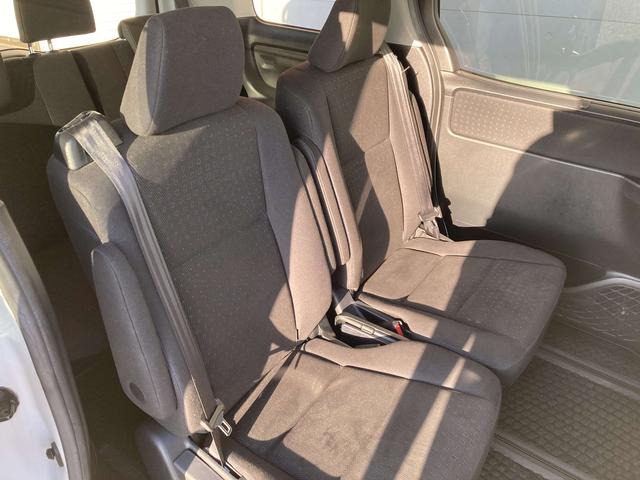 ノア ハイブリッドＧ　純正９インチナビ・１２．１インチフリップダウンモニター・両側パワースライドドア・クルーズコントロール・ＬＥＤヘッドライト・２列目キャプテンシート・セーフティセンス・前席シートヒーター・バックモニター・（23枚目）