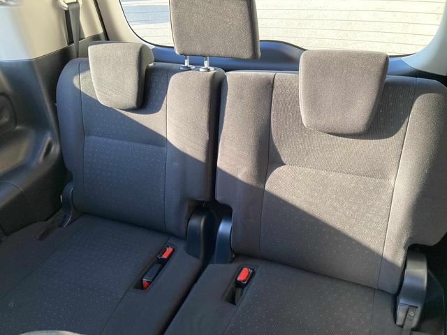 ノア ハイブリッドＧ　純正９インチナビ・１２．１インチフリップダウンモニター・両側パワースライドドア・クルーズコントロール・ＬＥＤヘッドライト・２列目キャプテンシート・セーフティセンス・前席シートヒーター・バックモニター・（28枚目）