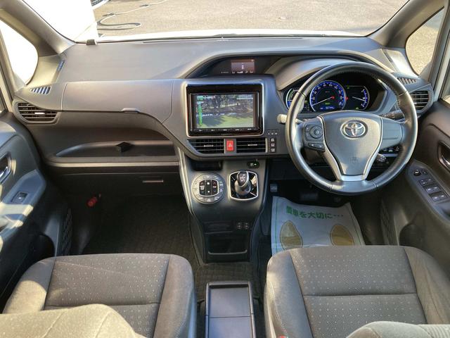 ノア ハイブリッドＧ　純正９インチナビ・１２．１インチフリップダウンモニター・両側パワースライドドア・クルーズコントロール・ＬＥＤヘッドライト・２列目キャプテンシート・セーフティセンス・前席シートヒーター・バックモニター・（30枚目）