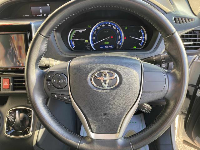 ノア ハイブリッドＧ　純正９インチナビ・１２．１インチフリップダウンモニター・両側パワースライドドア・クルーズコントロール・ＬＥＤヘッドライト・２列目キャプテンシート・セーフティセンス・前席シートヒーター・バックモニター・（38枚目）