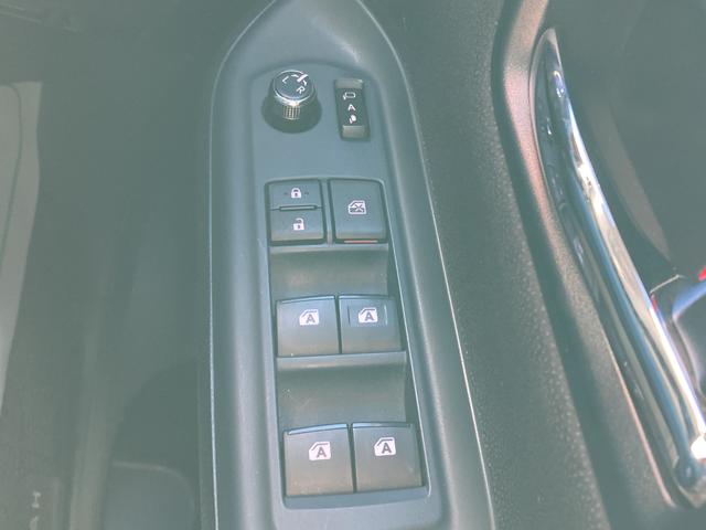 ノア ハイブリッドＧ　純正９インチナビ・１２．１インチフリップダウンモニター・両側パワースライドドア・クルーズコントロール・ＬＥＤヘッドライト・２列目キャプテンシート・セーフティセンス・前席シートヒーター・バックモニター・（42枚目）