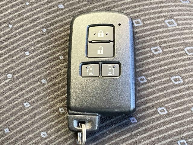 ノア ハイブリッドＧ　純正９インチナビ・１２．１インチフリップダウンモニター・両側パワースライドドア・クルーズコントロール・ＬＥＤヘッドライト・２列目キャプテンシート・セーフティセンス・前席シートヒーター・バックモニター・（55枚目）