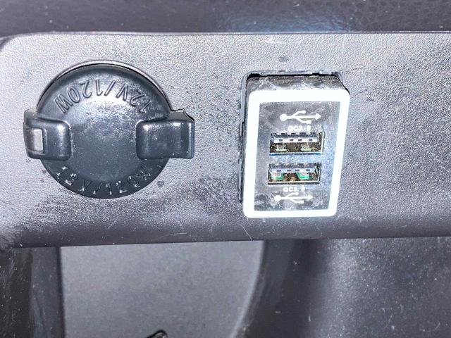 エスクァイア ハイブリッドＧｉ　純正エアロ・純正９インチナビ・フリップダウンモニター・クルーズコントロール・両側パワースライドドア・ＬＥＤヘッドライト・前席シートヒーター・２列目キャプテンシート・黒合皮シート・ドラレコ前後・ＥＴＣ（47枚目）