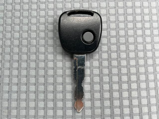 S SDナビ・Bluetooth接続・ETC・シートヒーター・キーレスエントリー・社外マフラー・パワーウィンドウ・パワーステアリング・フルセグTV・横滑り防止機能・マニュアルエアコン・アイドリングストップ(42枚目)